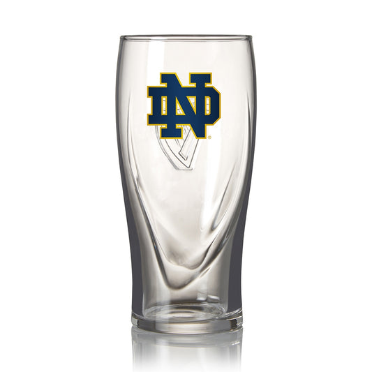 A Guinness Notre Dame 16OZ pint glass featuring the football team.