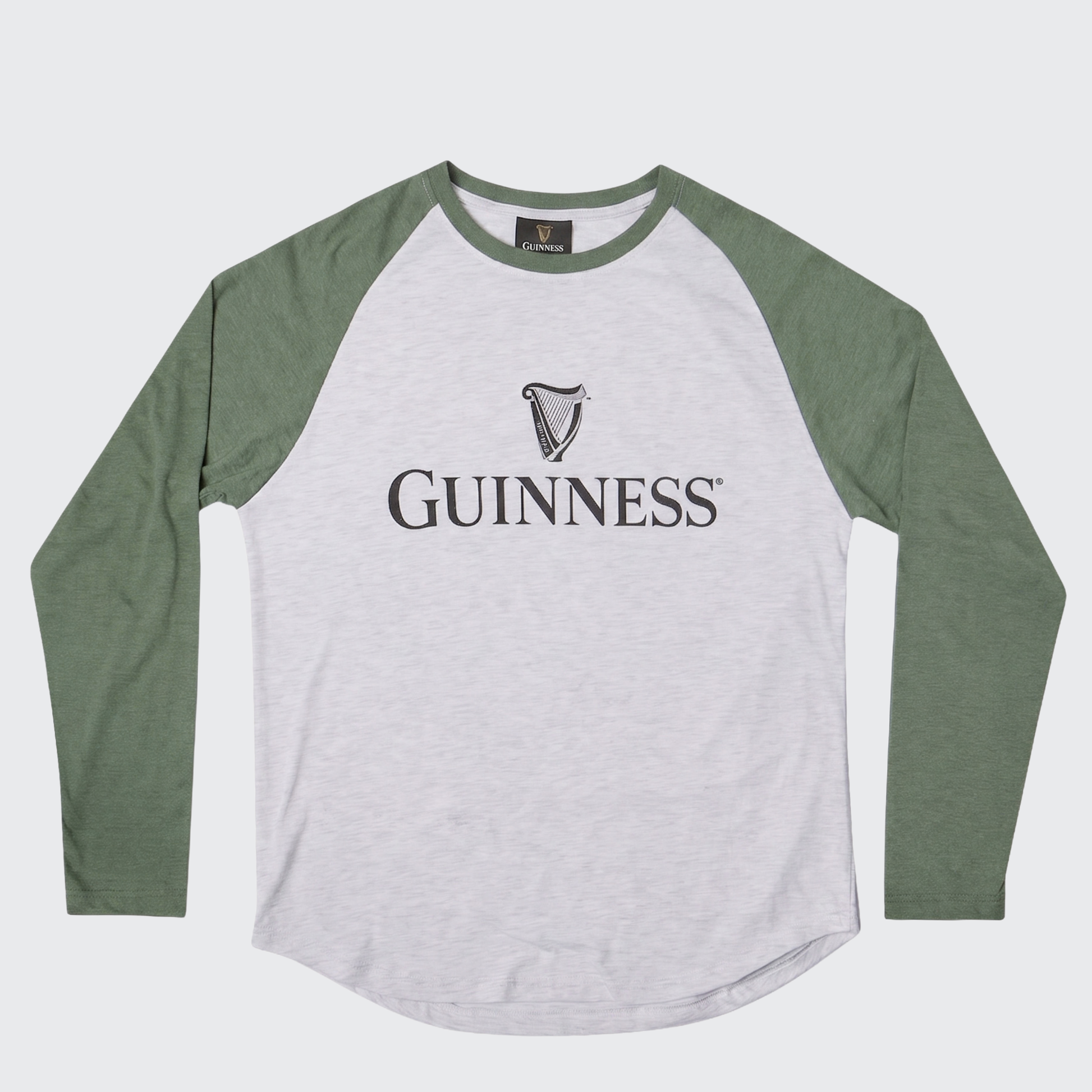 Show your love for Guinness in style with the Guinness Baseball T-Shirt—a long-sleeve raglan shirt featuring green sleeves, a white body, and the iconic Guinness logo with harp symbol on the front. Perfect for any fan, this shirt is ideal both on and off the field.